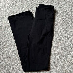 Lululemon black Groove pant